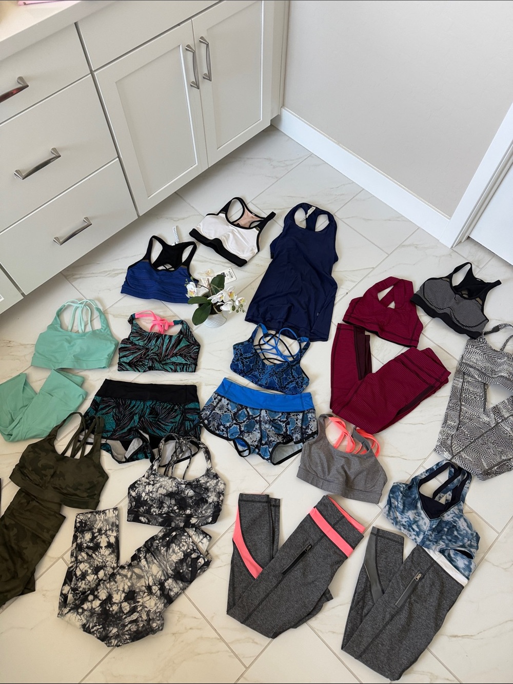 Bundle of Lululemon Workout Clothing!